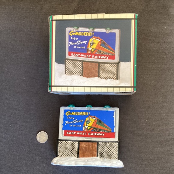 Roadside Billboard - Christmas Valley Collection-1993 (East West Railway) - Picture 2 of 7